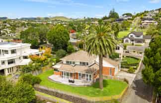 232 Welcome Bay Road, Welcome Bay