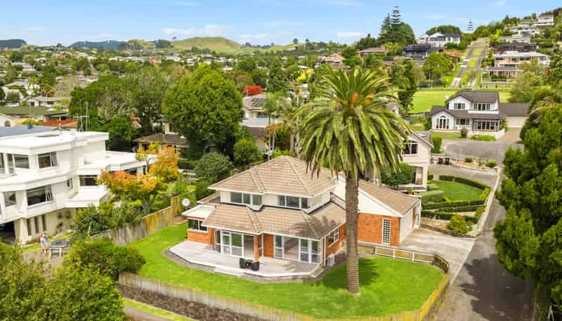 232 Welcome Bay Road, Welcome Bay