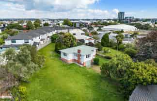 27 Reid Road, New Lynn