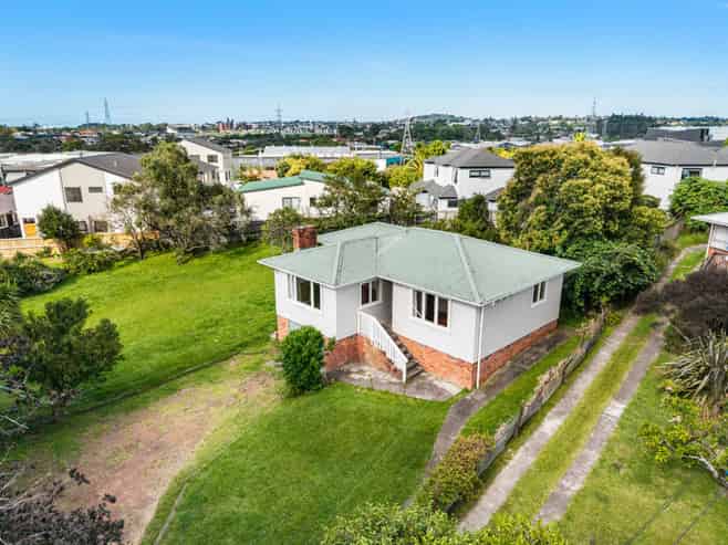 27 Reid Road, New Lynn