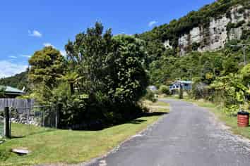 9 Nikau Heights, Little Wanganui