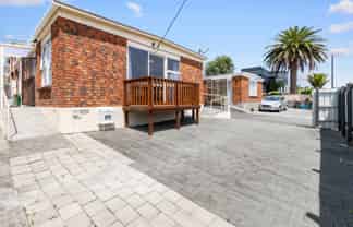 303A Devon Street West, New Plymouth Central