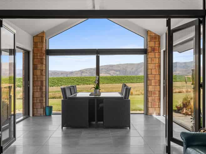 317 Golden Road Springvale, Alexandra