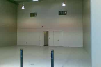 Penrose Showroom Warehouse | 420 m2