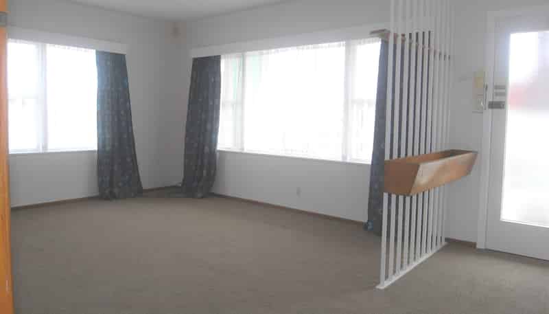 2/102 Te Atatu Road, Te Atatu South