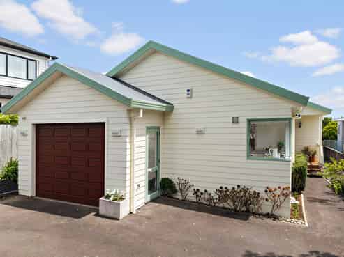 9A Bradbury Road, Botany Downs