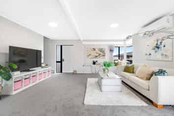 53A Frank Nobilo Drive, Golflands