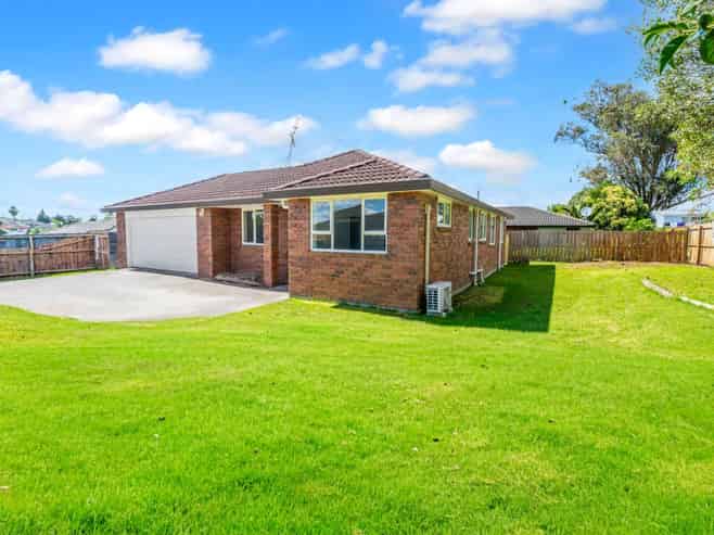 57 Castlefinn Drive, Manurewa