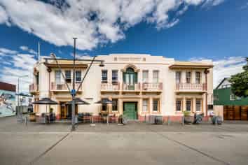 Iconic Ahuriri Pub – Strong Turnover & Gaming
