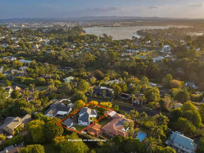 16 Waipuia Place, Greenhithe