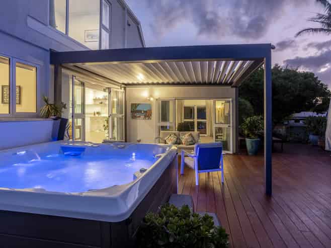 16 Waipuia Place, Greenhithe