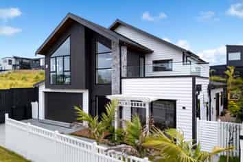 65 Kumukumu Road, Long Bay