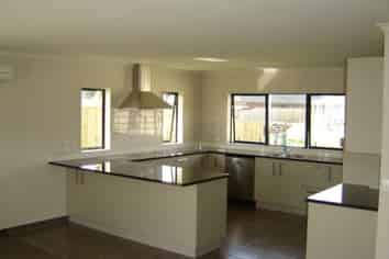 23 Gandalf Cr, Paraparaumu