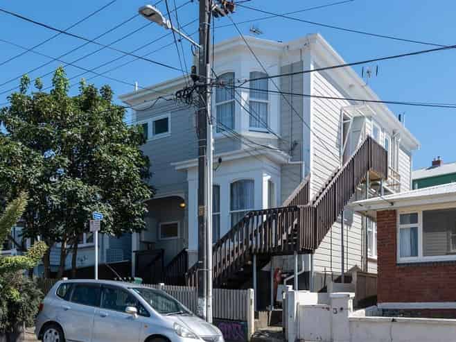 2/8 Howard Street, Mount Cook