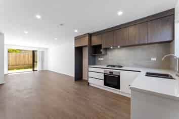 4D Templeton Place, Clendon Park