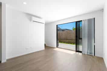 4D Templeton Place, Clendon Park