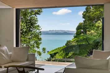 34 Arapito Road, Titirangi