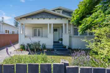 60 McGrath Street, Napier South