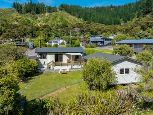 7 Hakahaka Road, Port Underwood
