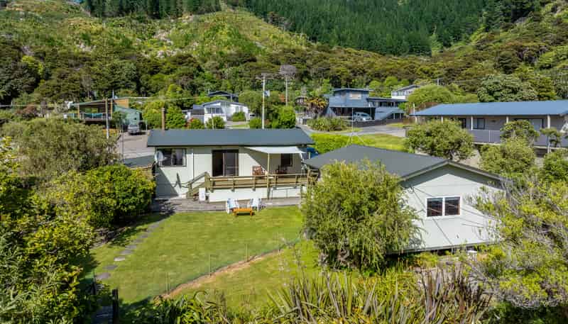 7 Hakahaka Road, Port Underwood