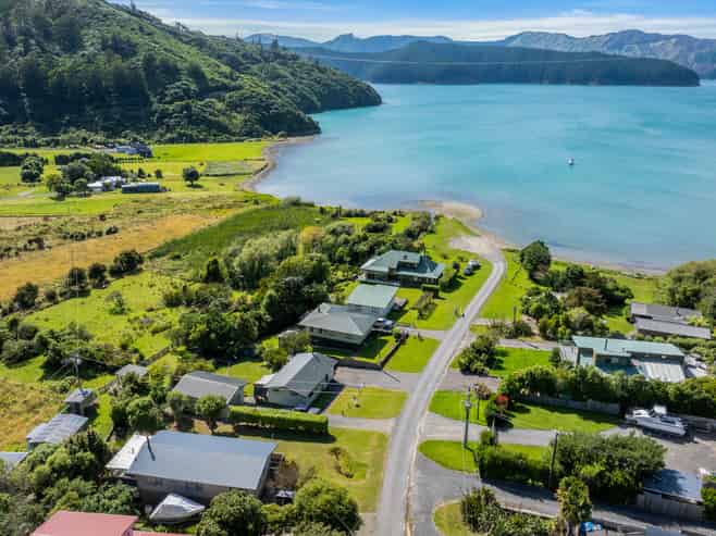 7 Hakahaka Road, Port Underwood