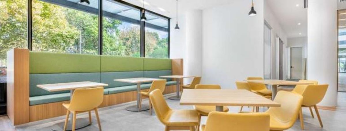 Modern Office for Six Staff - Ansicht 2