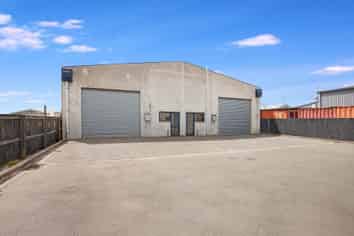 Tidy and Well-Presented Industrial Units. 