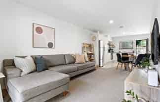 4/94 Glengarry Road, Glen Eden