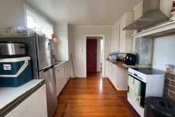 8 Armstrong Street, Huntly