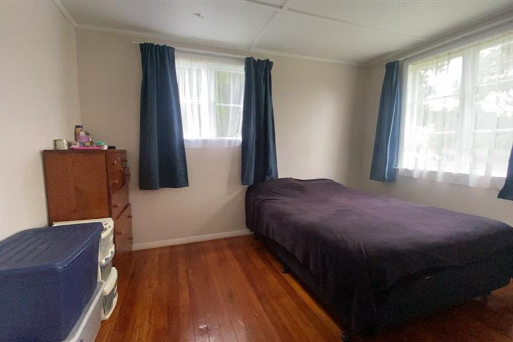 3 Bedroom Home - Quiet West Side Location - Vista 5