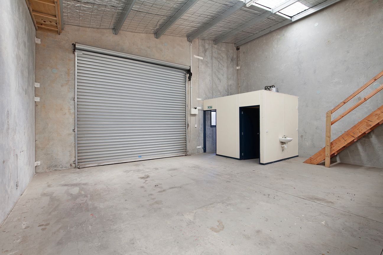 Tidy and Well-Presented Industrial Unit. - Visning 4