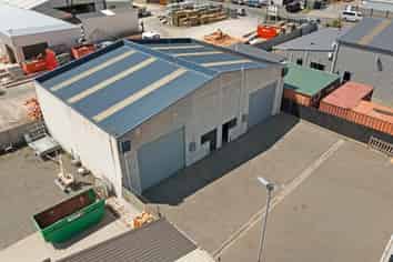 Tidy and Well-Presented Industrial Units. 