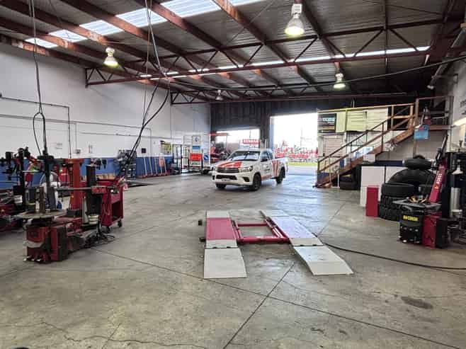 Workshop with profile on Hewletts Road