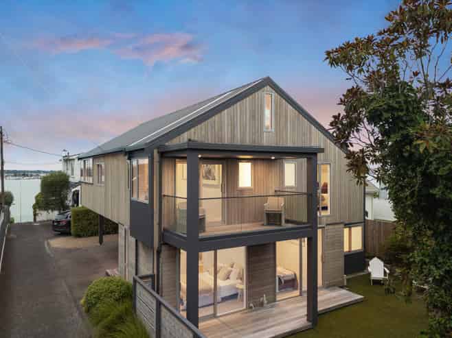 2/43 Princes Street, Northcote Point