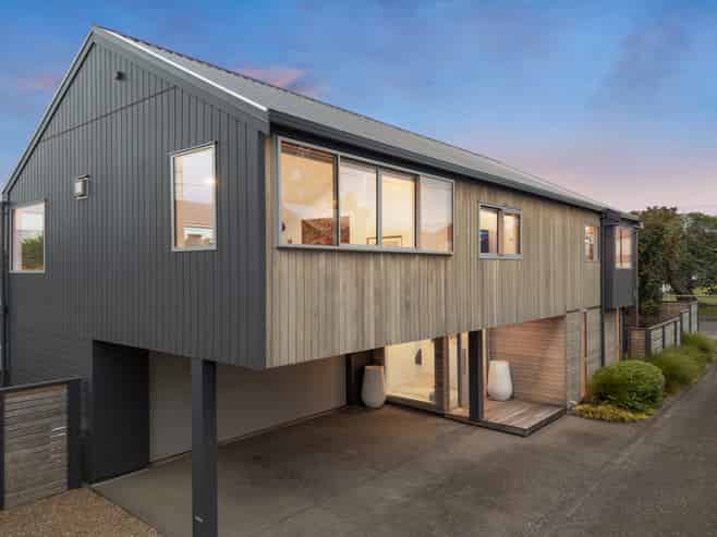 2/43 Princes Street, Northcote Point