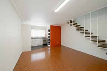 5/106 West Coast Road, Glen Eden