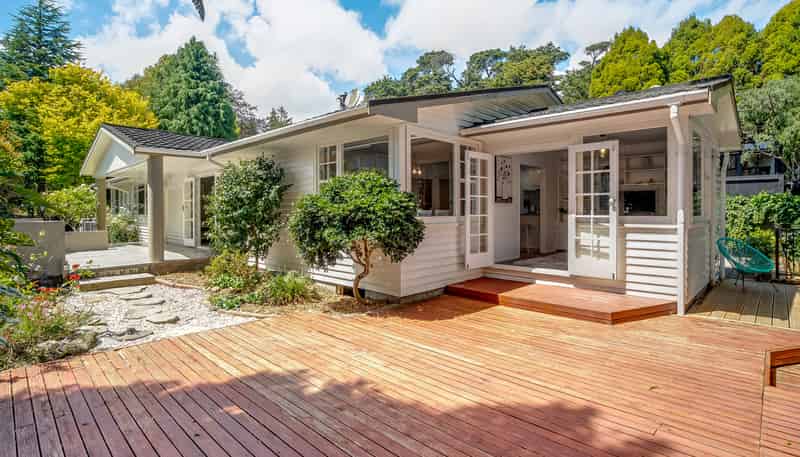 22 Freemans Way, Pinehaven