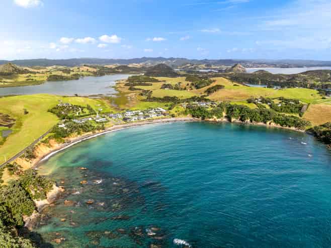 744 Taiharuru Road, Taiharuru