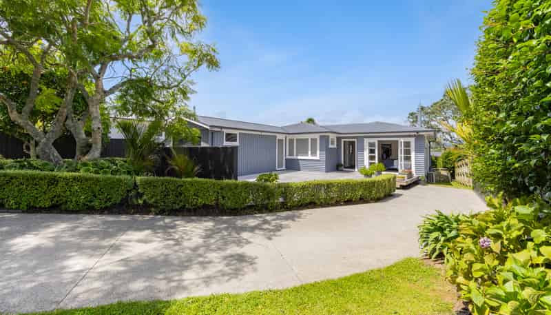 95 Royal Road, Massey