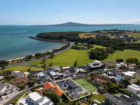 9 Karori Crescent, Orakei