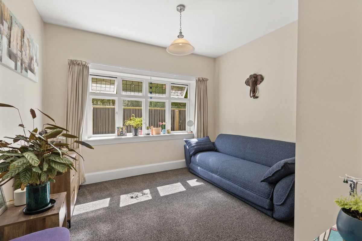 A Standout for Space and Practicality in Popular Linwood - Widok 6