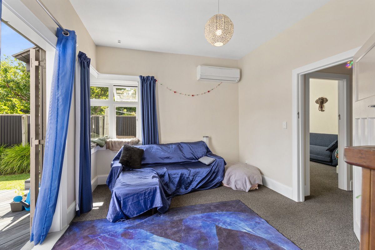 A Standout for Space and Practicality in Popular Linwood - Widok 4