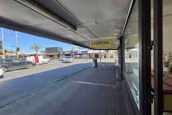 Bite size retail with busy road frontage  