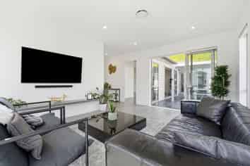 24 Maka Terrace, Silverdale