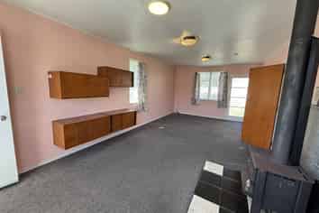 60A Montreal Grove, Kingston