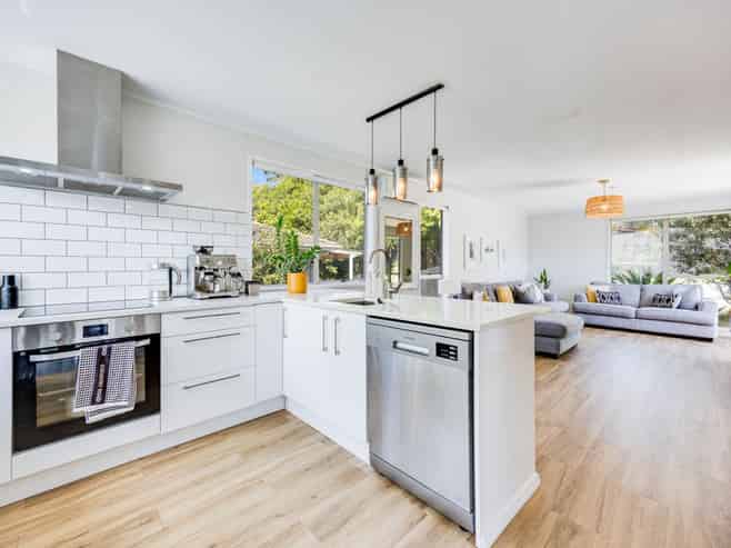 11 Airey Place, Torbay