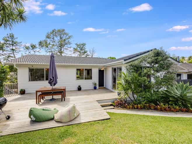 11 Airey Place, Torbay