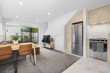 12/200 Carrington Road, Mount Albert