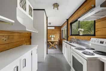 68 Omapere Street, Whitby