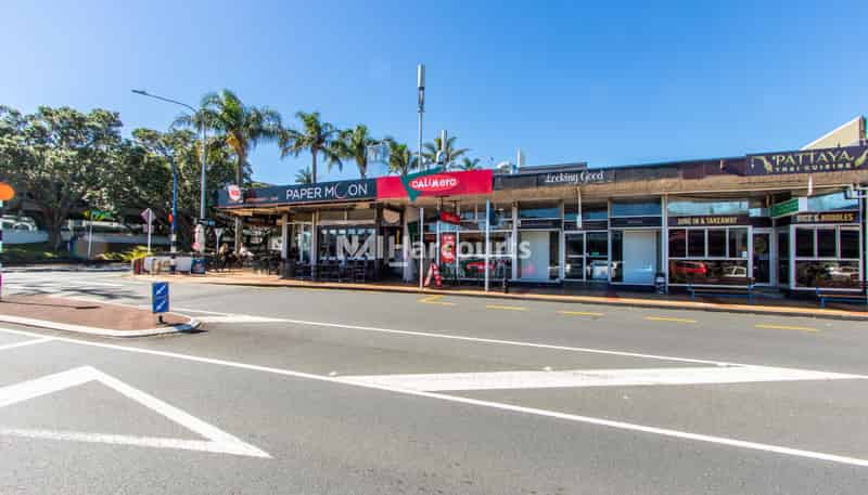 2/1 Montrose Terrace, Mairangi Bay